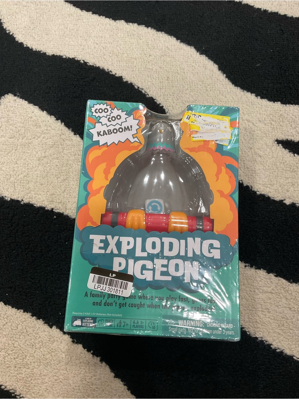 Exploding Pigeon Party Game - Multicolor - Picture 8 of 8